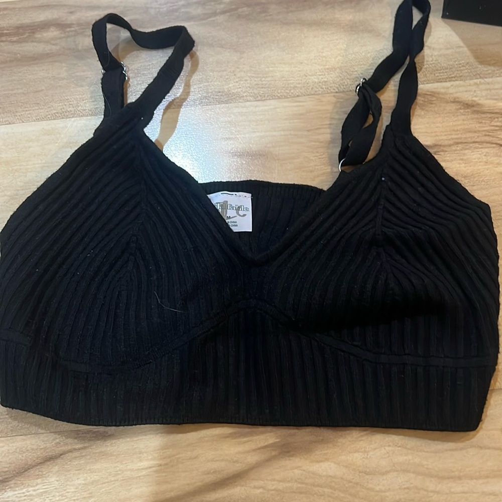 Wild fable black top